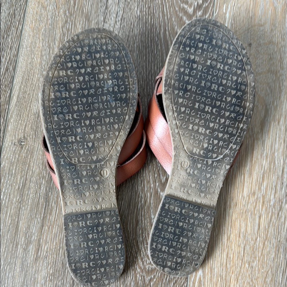 Rock & Candy Tan Braided Slide Sandals. Size 11 - Picture 3 of 3